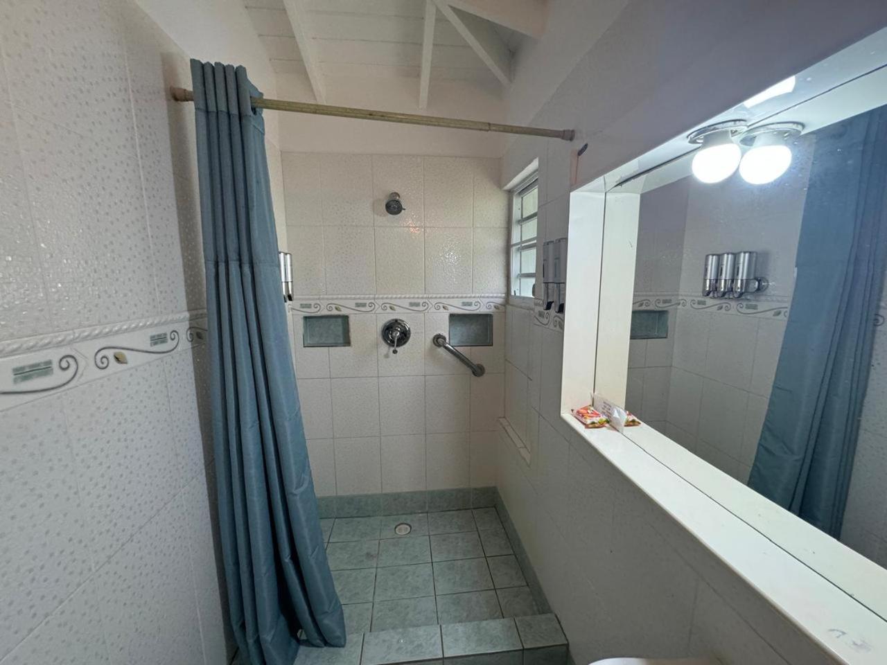Halcyon Heights Condominium Dickenson Bay Luaran gambar